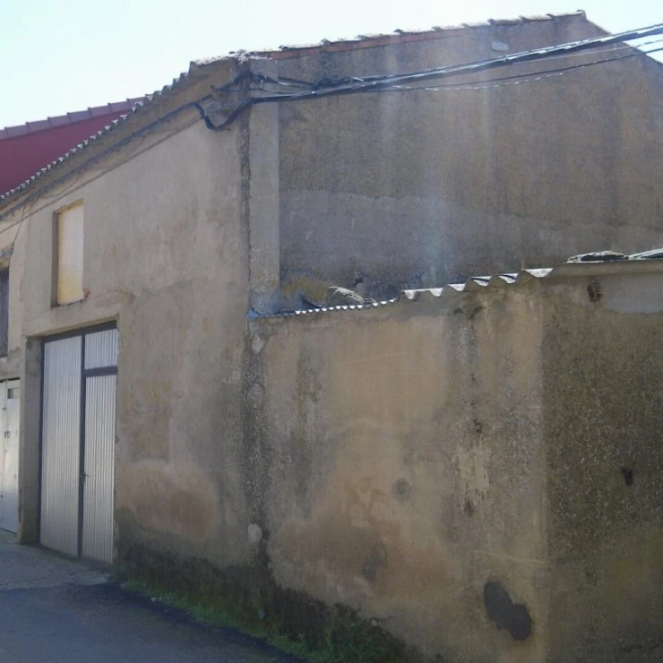 Casa en el centro de Carbajales de Alba